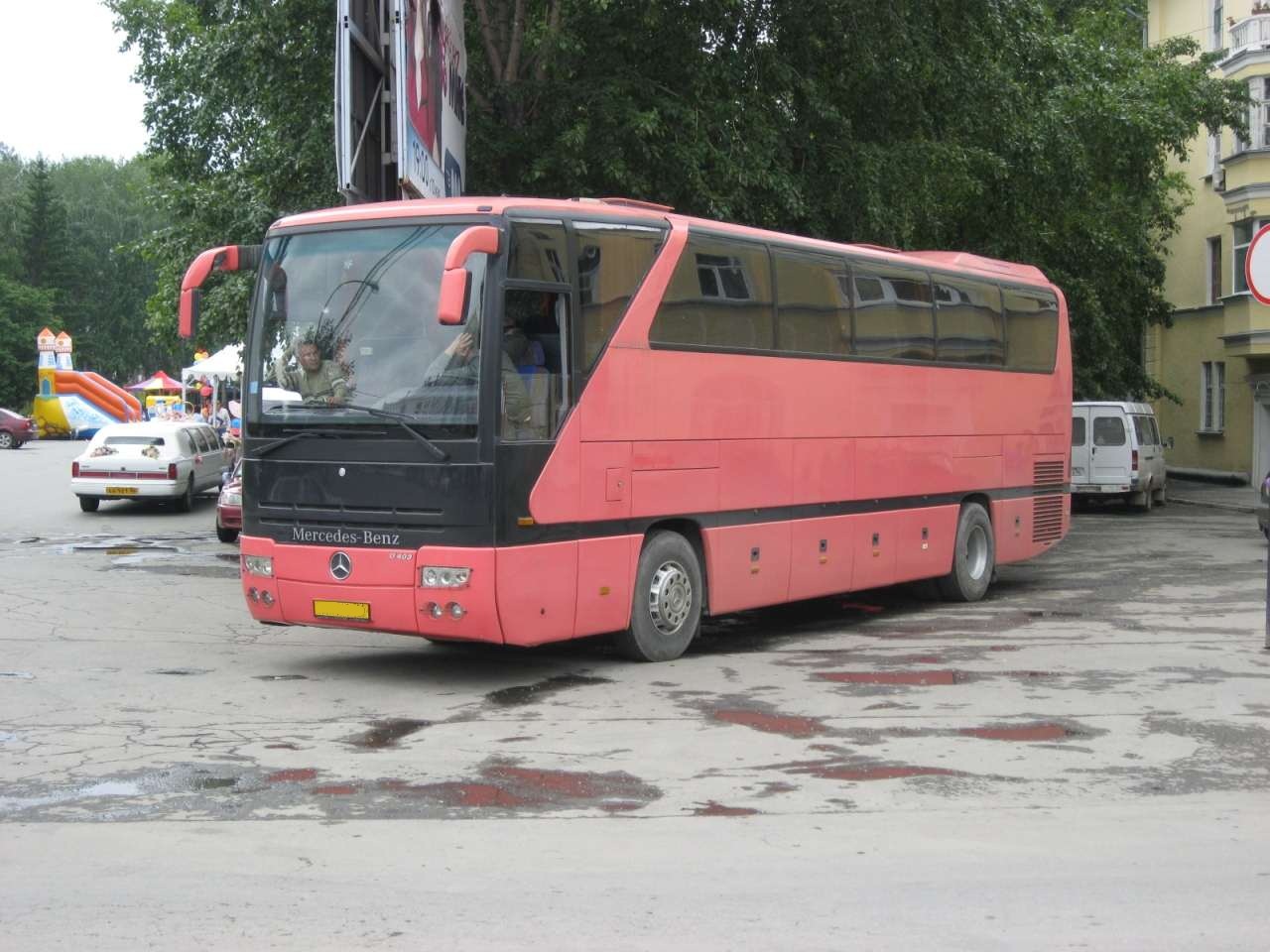 Мерседес О403