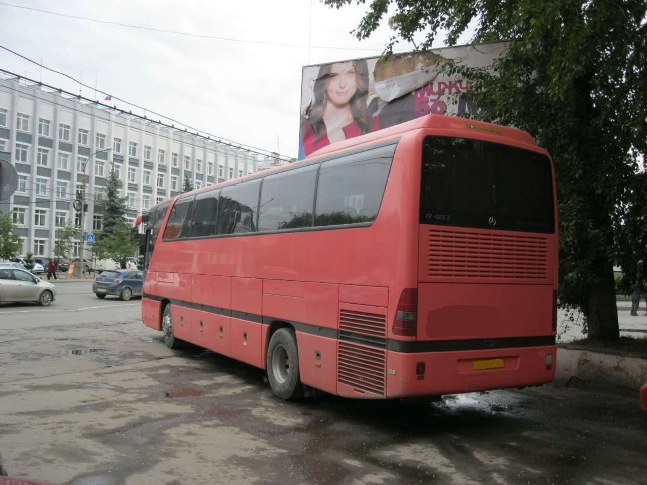 Мерседес О403